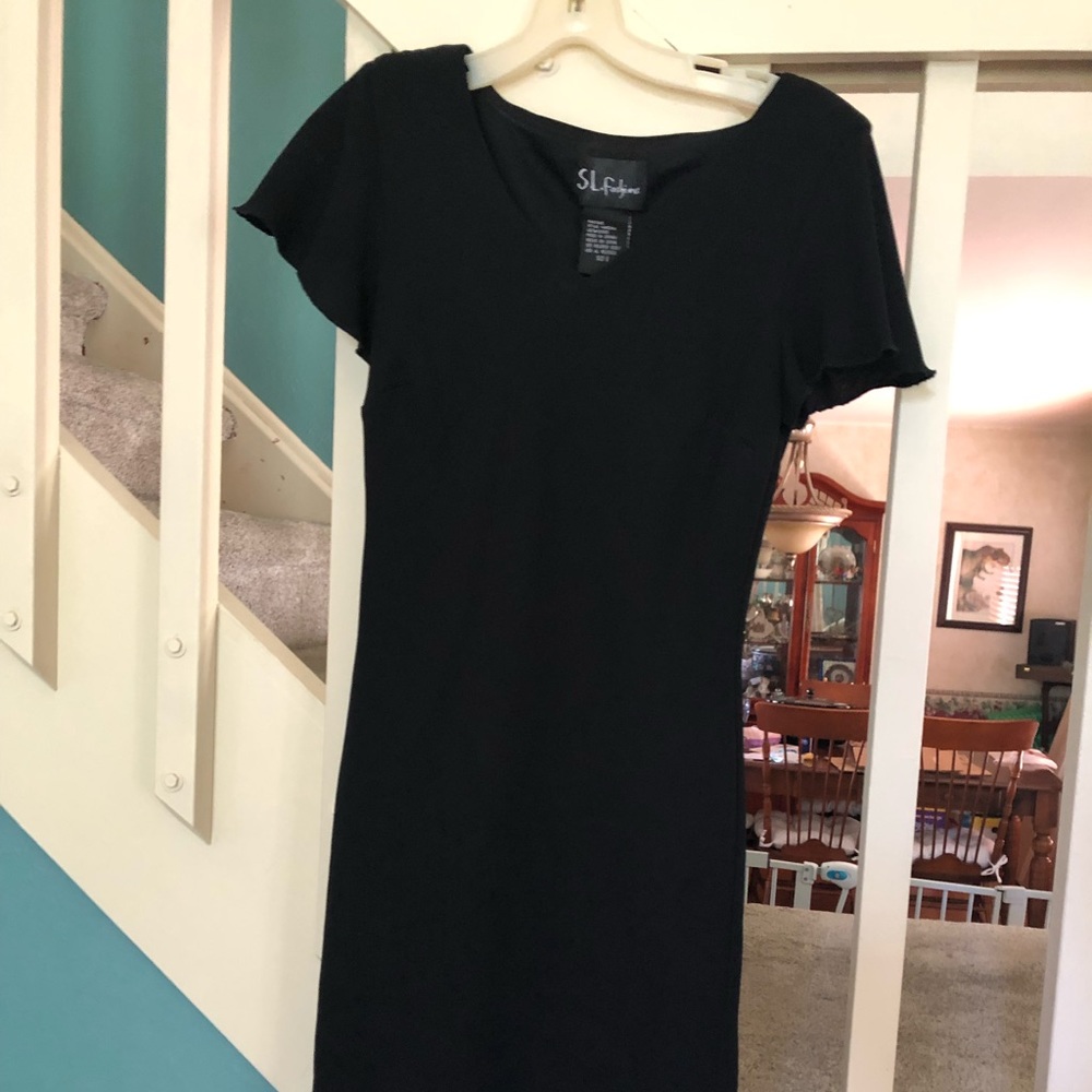 Black cap sleeve Business dress